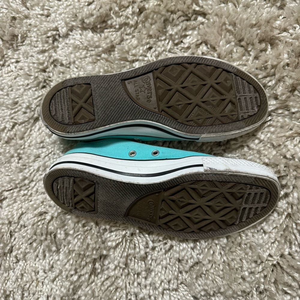Converse - Picture 2 of 2